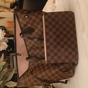 Neverful mm with wrislet